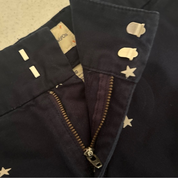 G.W. Bass & Co. Shorts Women’s Size 10 Short Shorts Chino Navy White Stars - Picture 9 of 10